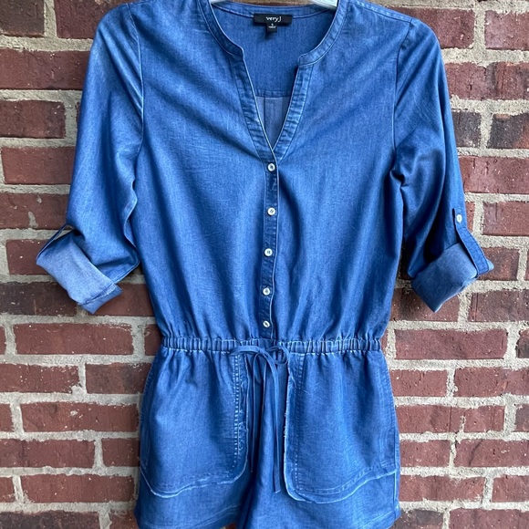 Very J Blue Lightweight Denim Jean Romper Size Small - Picture 11 of 13